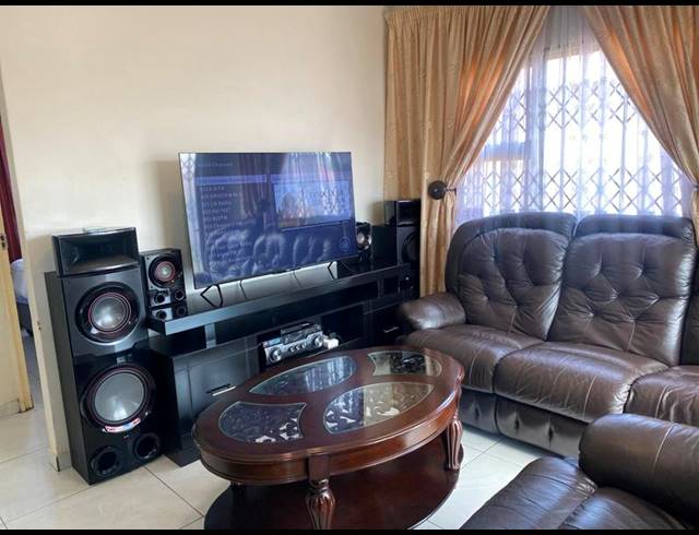 3 BEDROOM HOUSE FOR SALE IN QUEENSTOWN CENTRAL